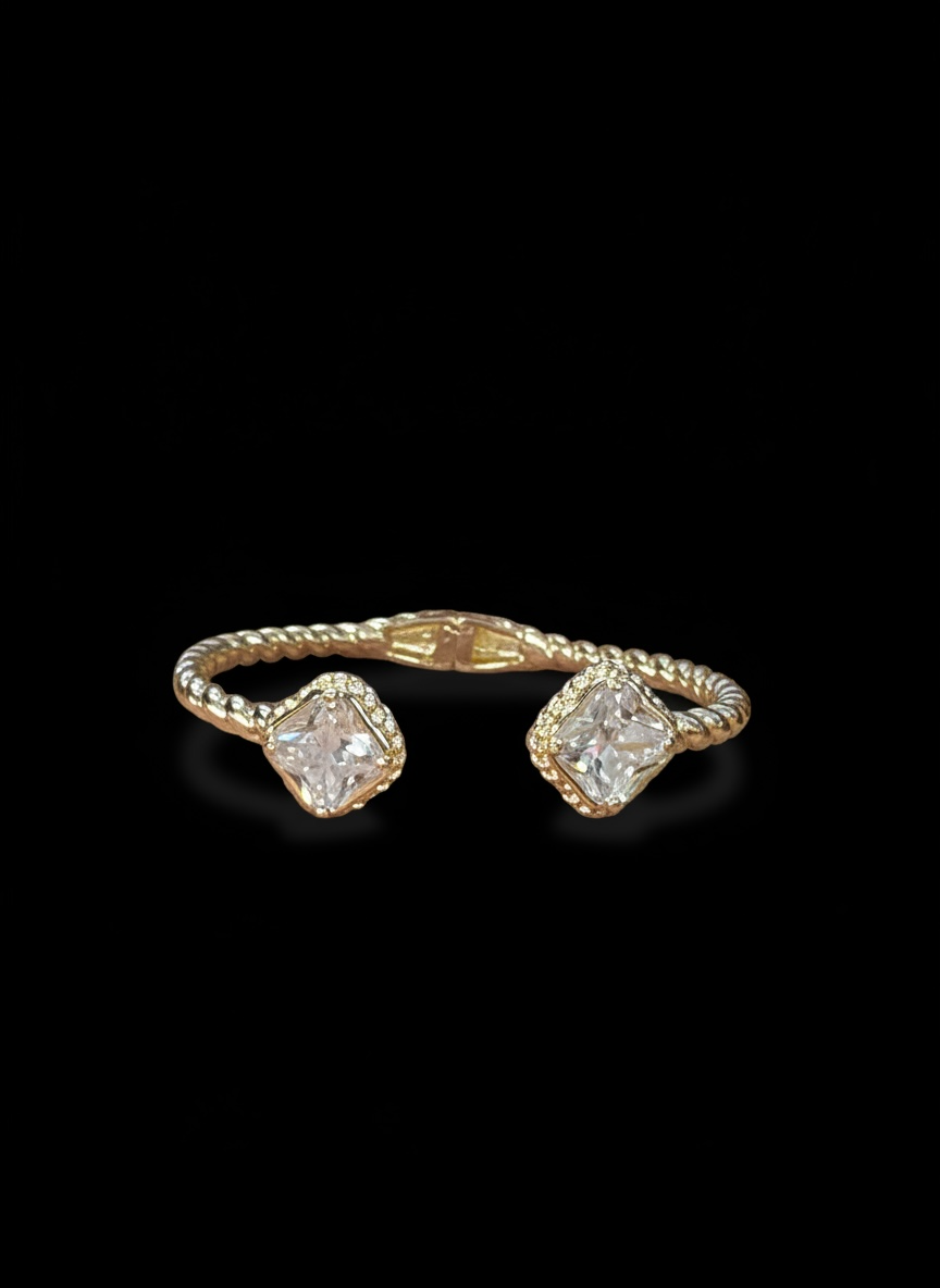 Duchess Cuff