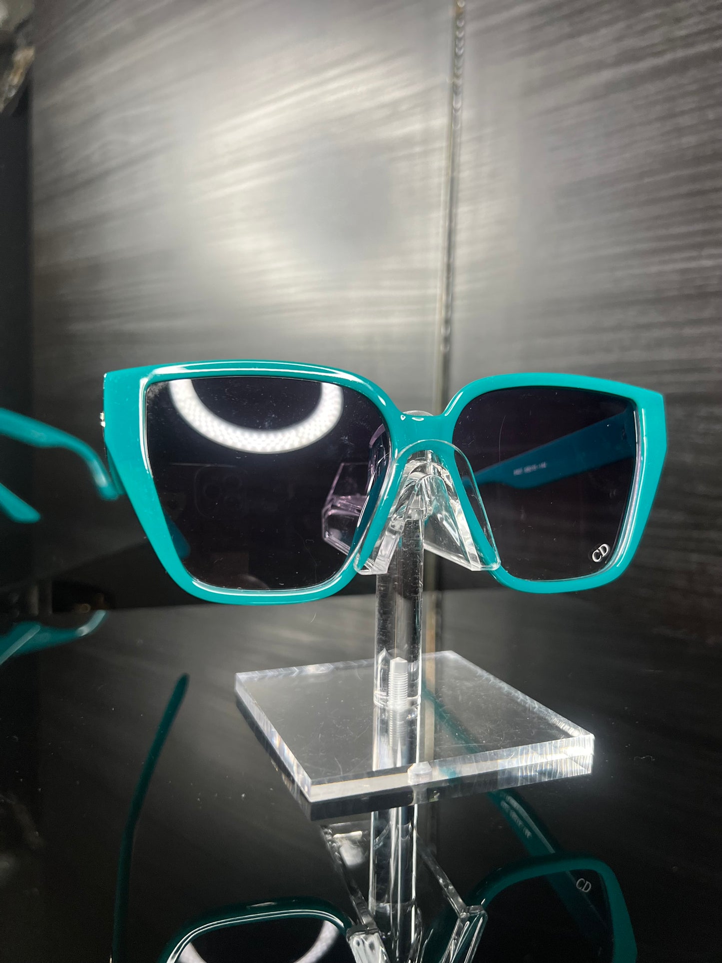 Shades That Bloom